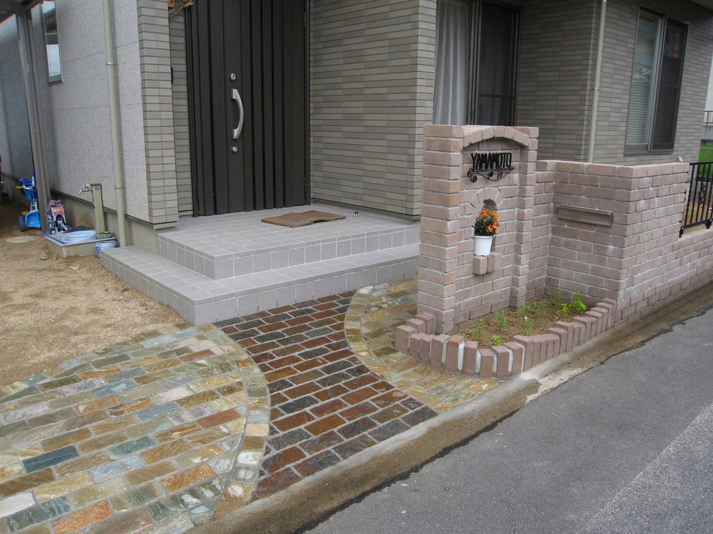 コンクリートのアプローチ